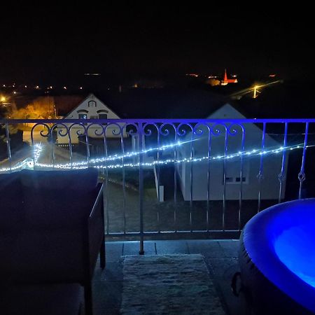 Szabo Vendeghaz Hotel Villany Bagian luar foto