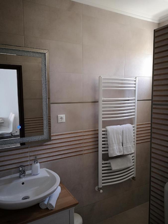 Szabo Vendeghaz Hotel Villany Bagian luar foto