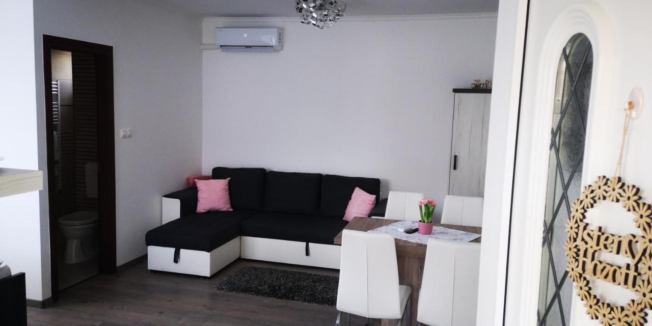 Szabo Vendeghaz Hotel Villany Bagian luar foto