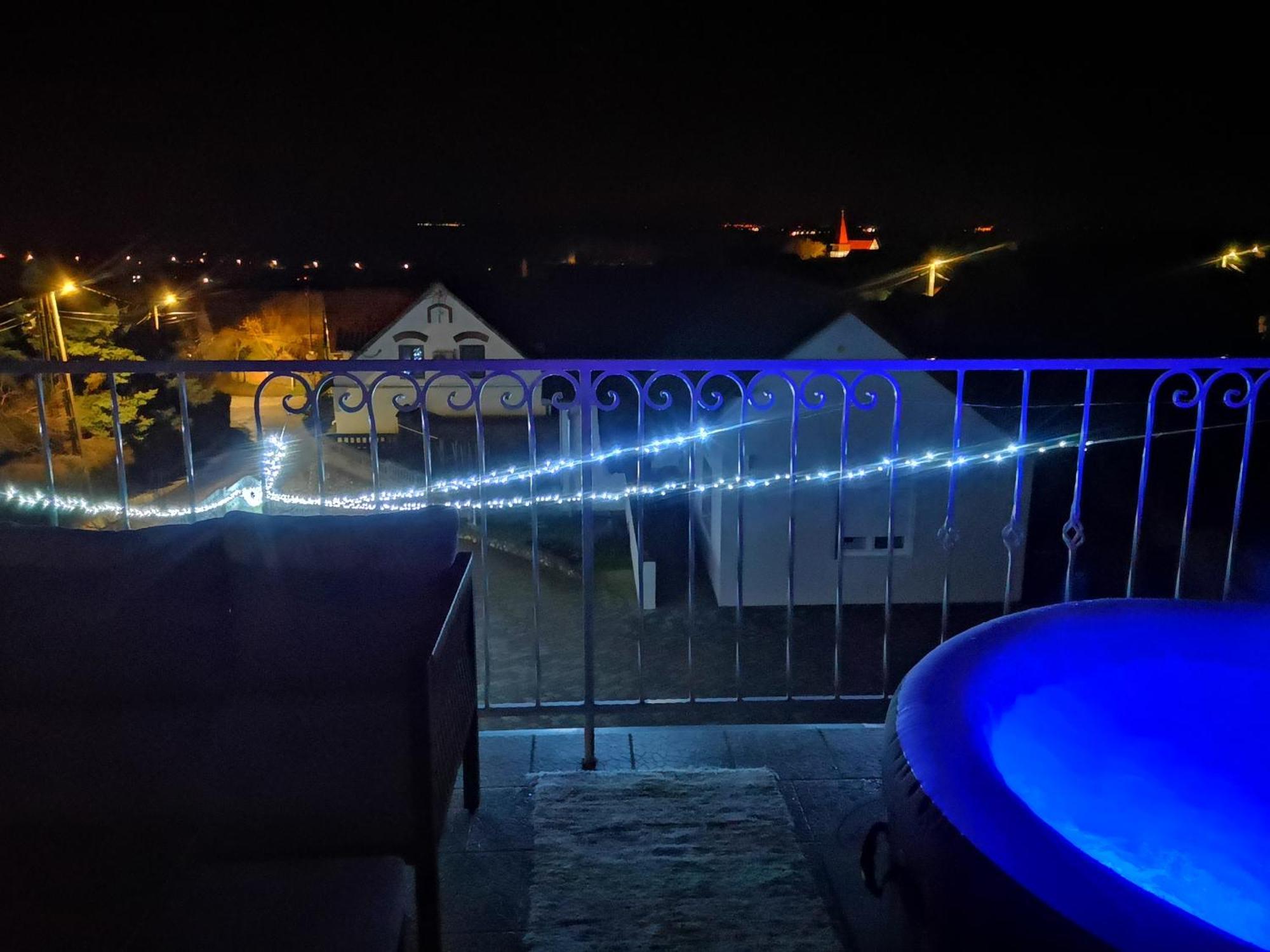 Szabo Vendeghaz Hotel Villany Bagian luar foto