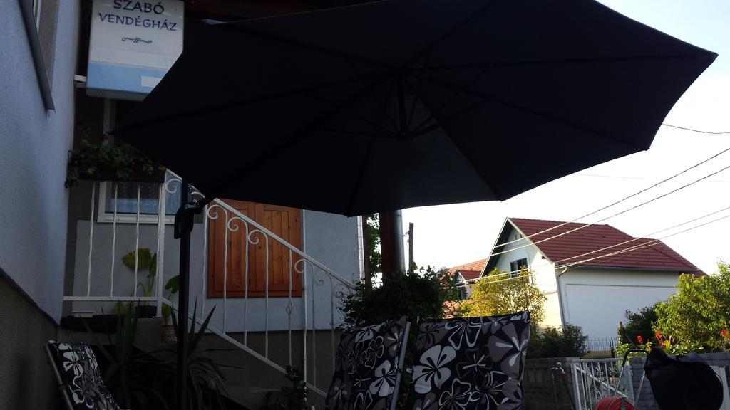 Szabo Vendeghaz Hotel Villany Bagian luar foto
