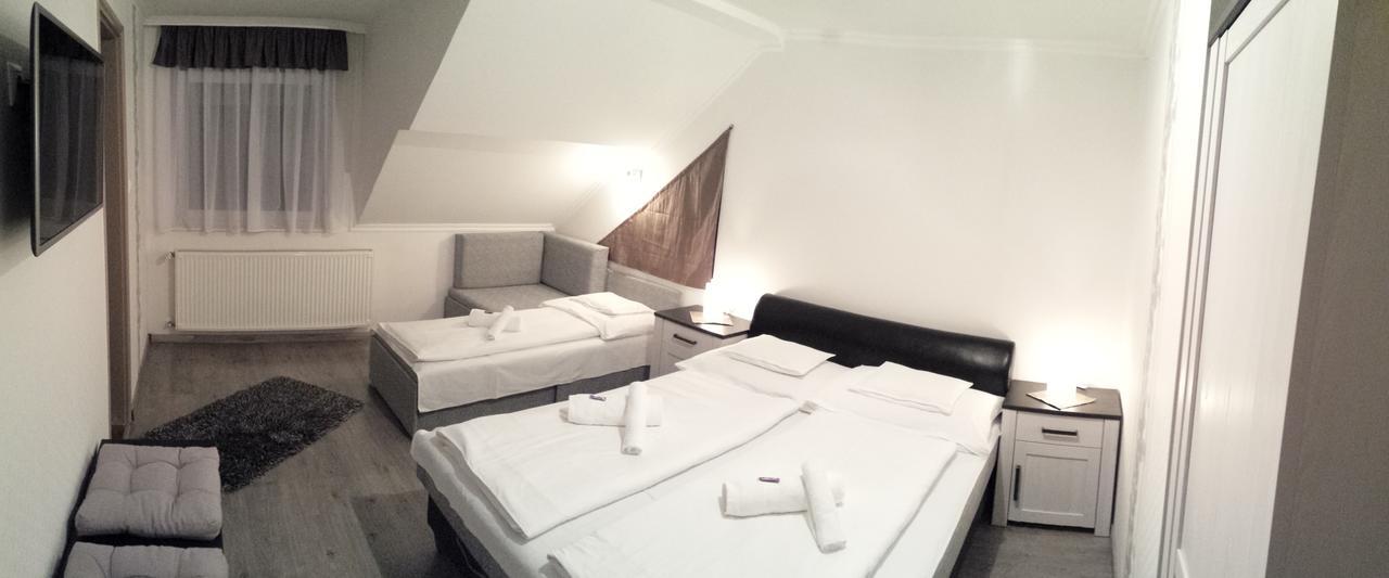 Szabo Vendeghaz Hotel Villany Bagian luar foto