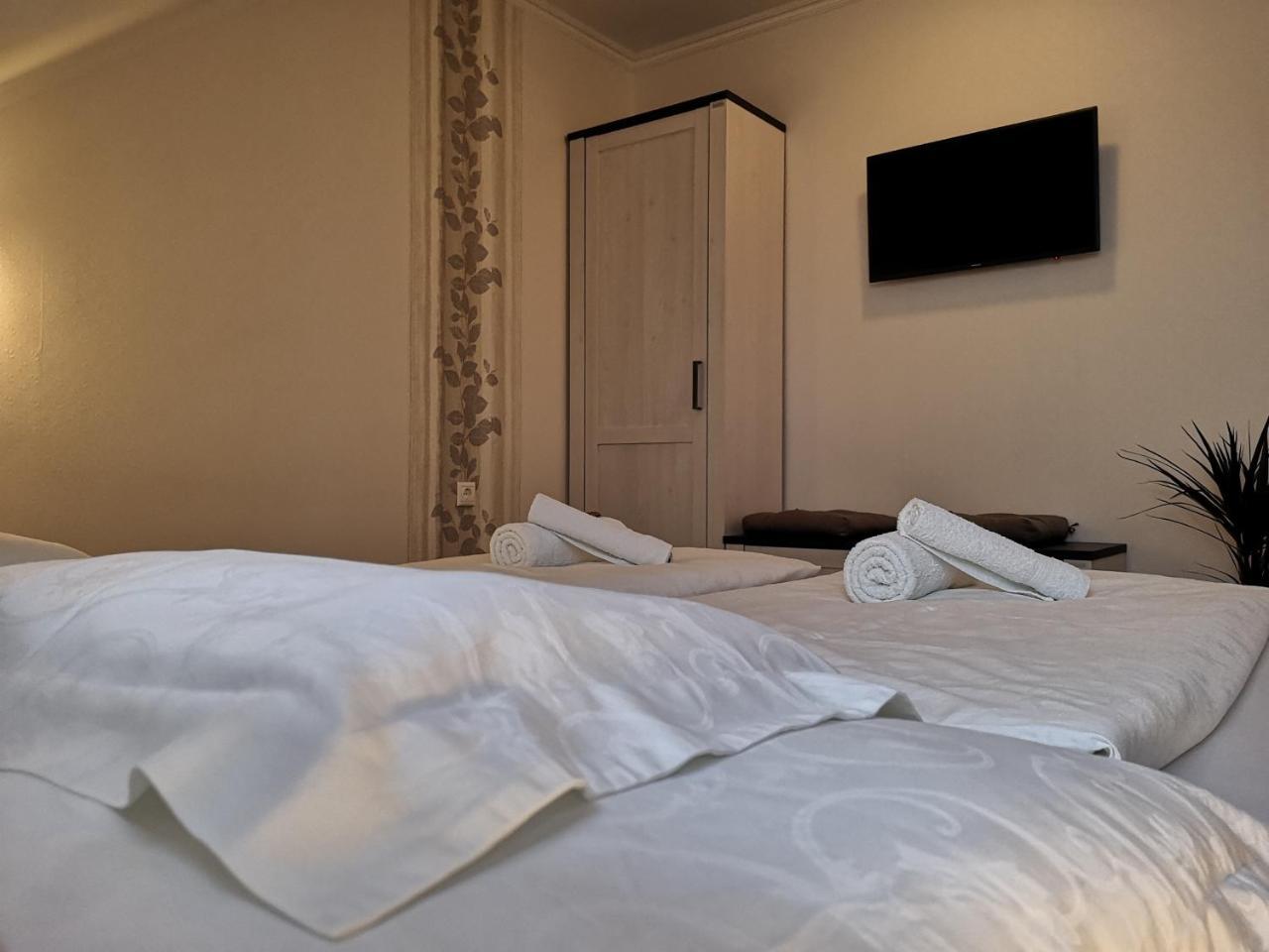 Szabo Vendeghaz Hotel Villany Bagian luar foto